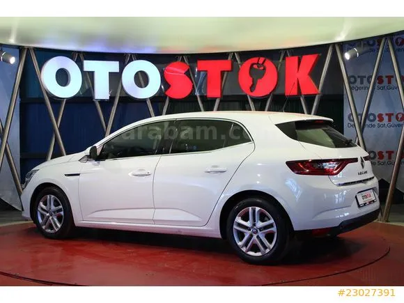 Renault Megane 1.6 Joy Image 2